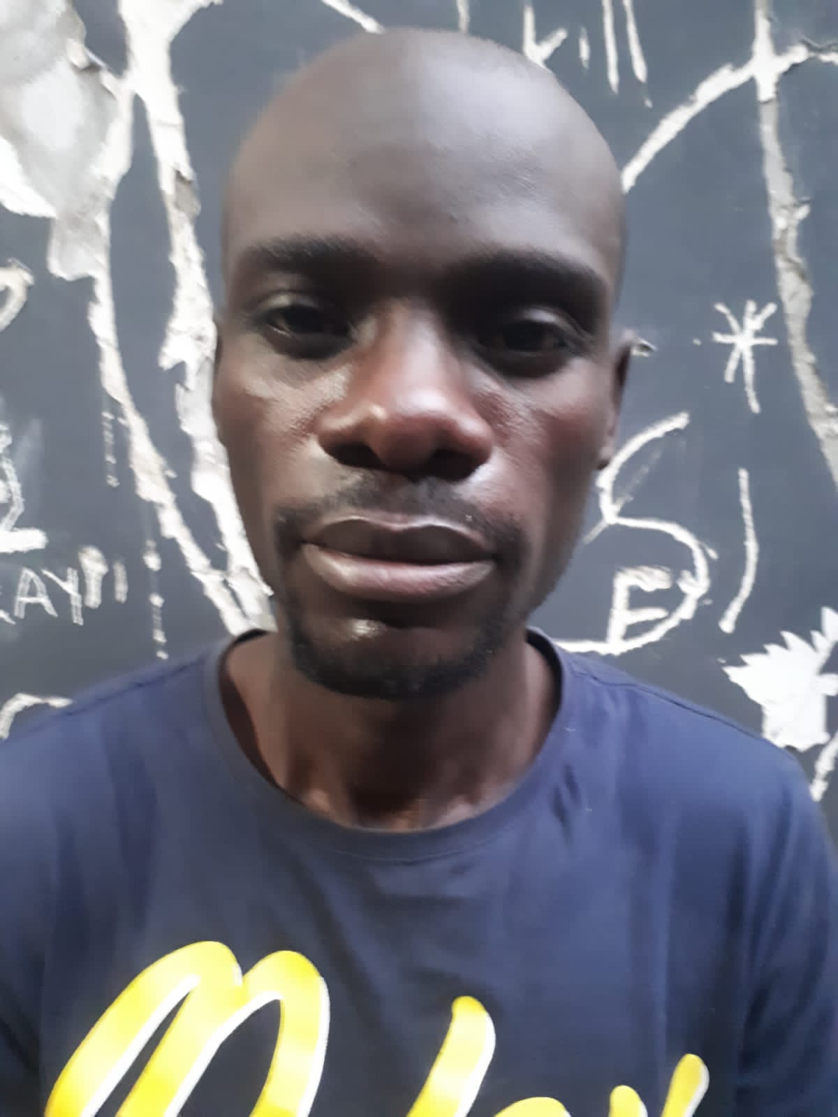 Three escape from police holding cells