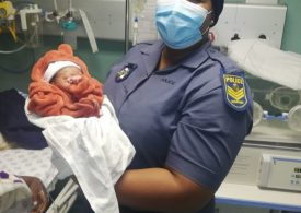 BRAVE COPS DELIVER BABY AT POLICE STATION GATE