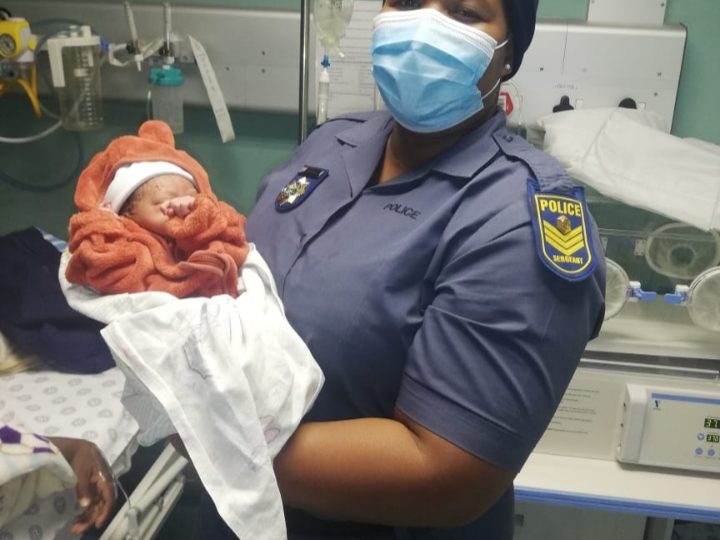 BRAVE COPS DELIVER BABY AT POLICE STATION GATE